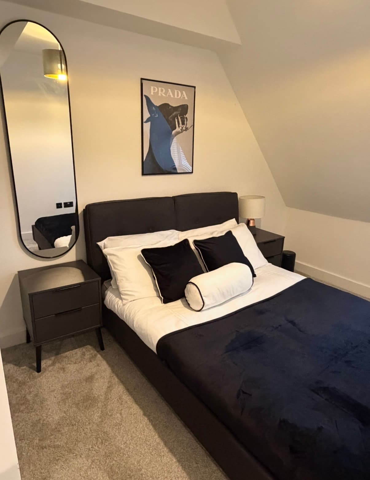 Exclusive apartment in prime location — Solihull - Photo 5