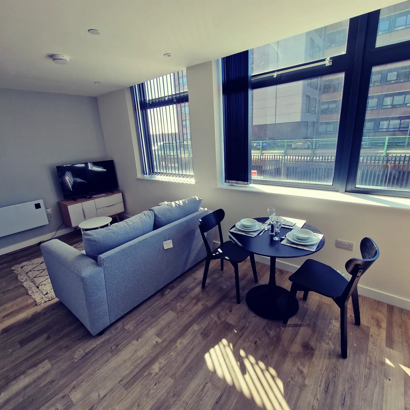 Safe & Private Apartment - Manchester M16 - Photo 2