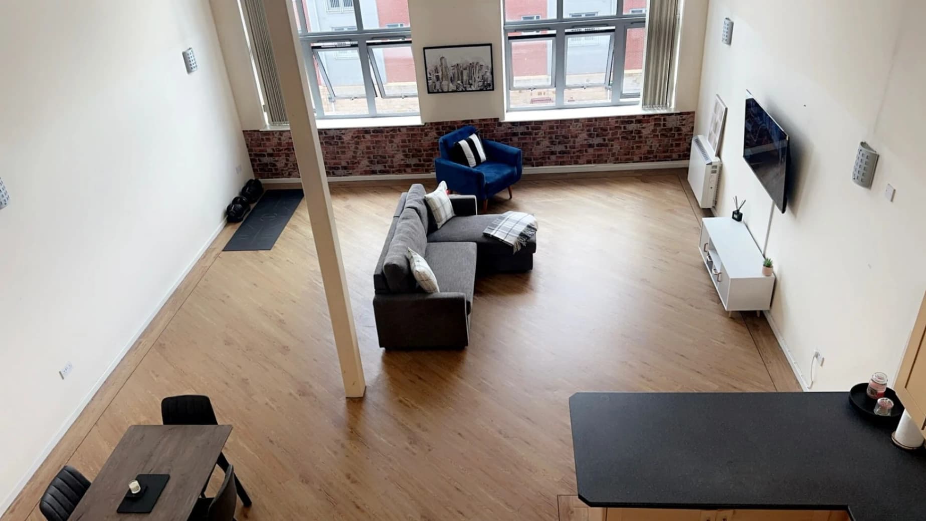 Safe & Private Apartment - Preston PR1 - Photo 3