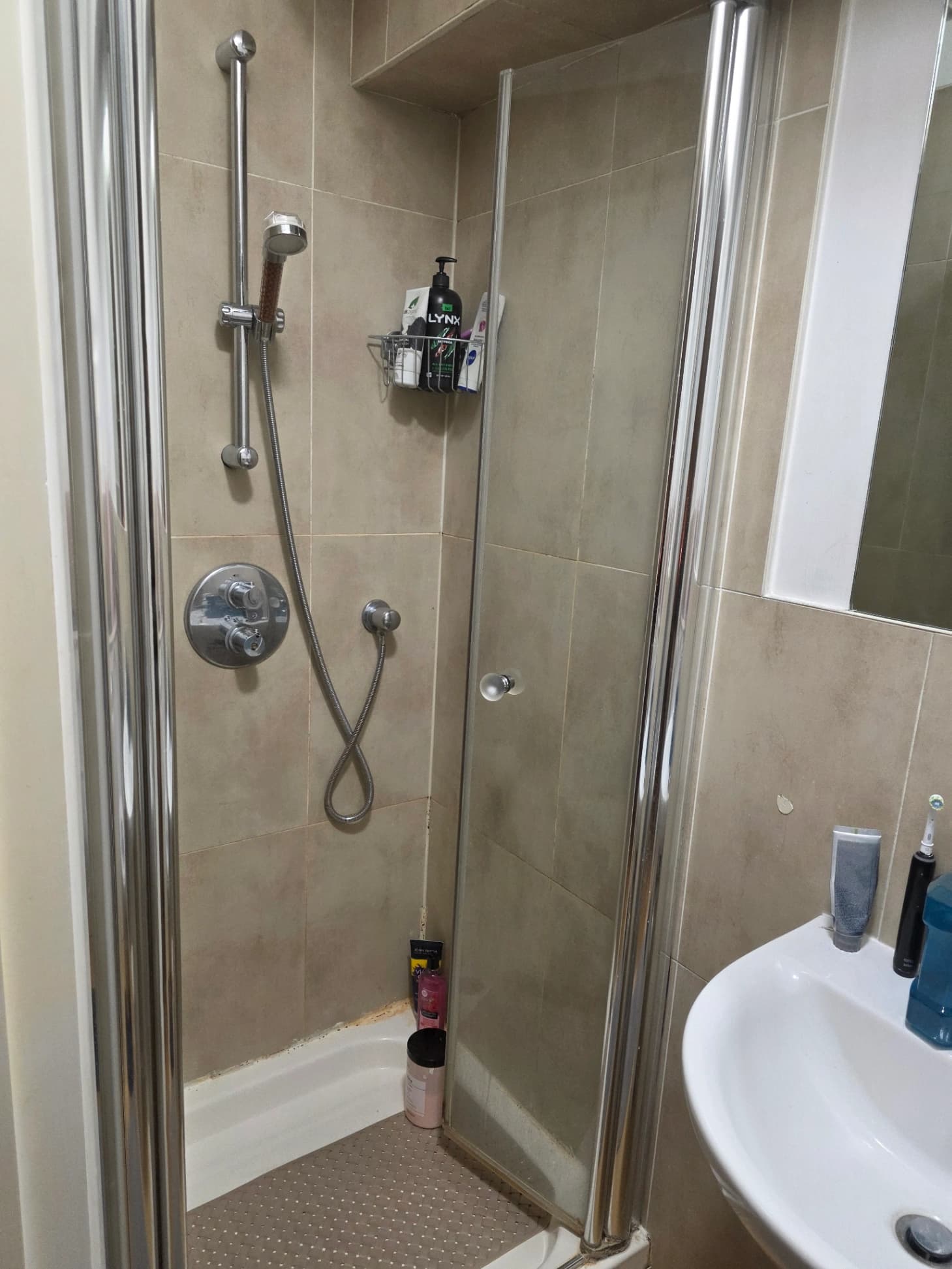 Kensington High Street - Photo 2