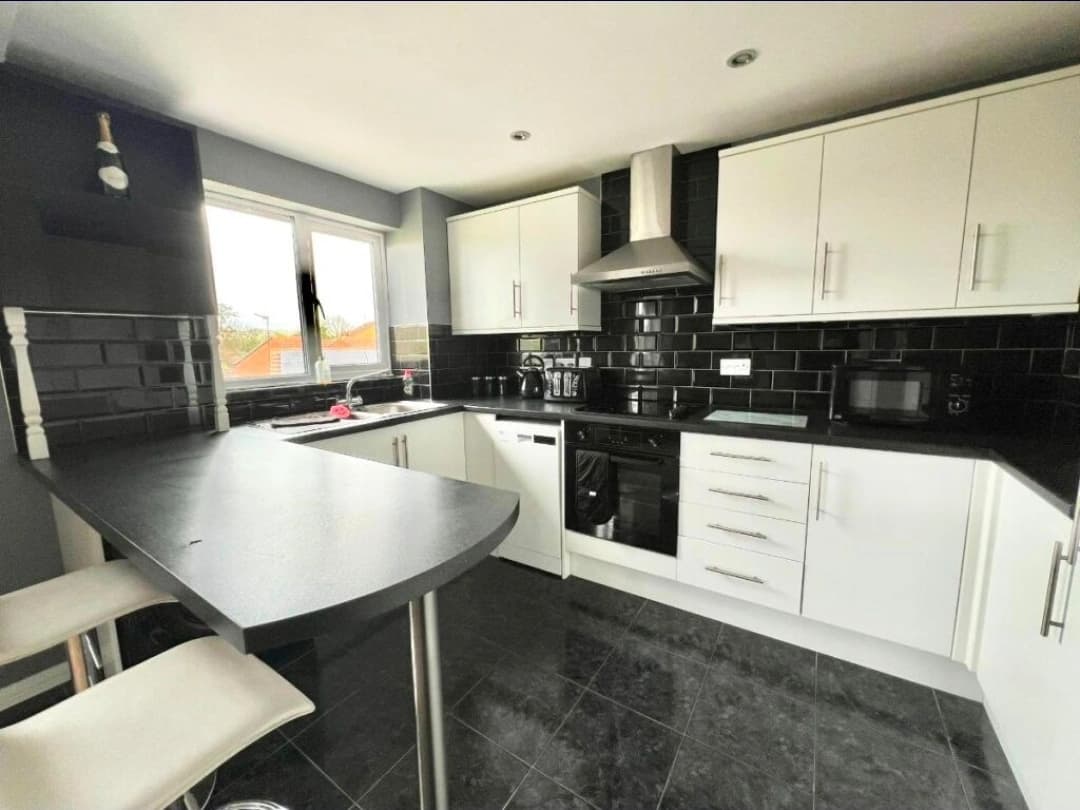 1 bedroom apartment in Farringdon - Photo 4