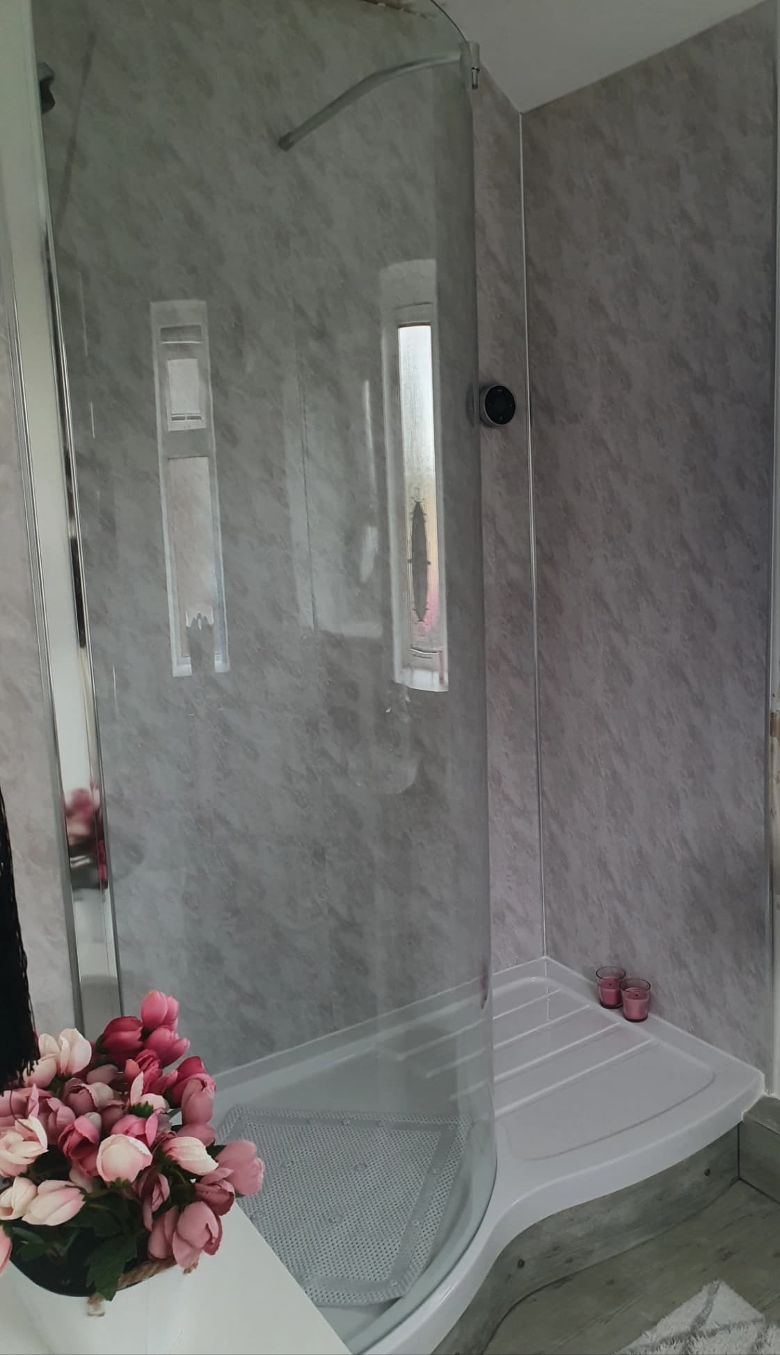 A LARGE STYLISH AND CLEAN DOUBLE ROOM - Photo 6
